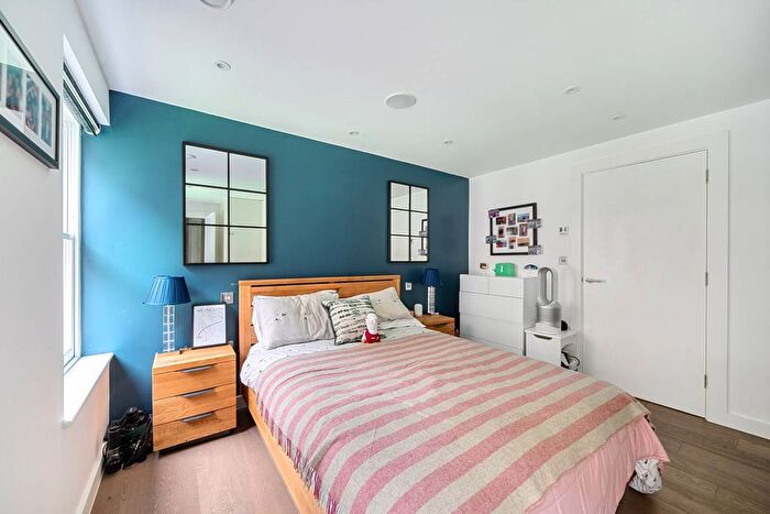 2 Bedroom Flat For Sale In Whitecross Street, Clerkenwell, London, EC1Y