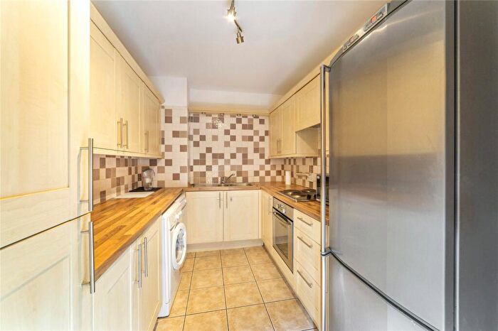 2 Bedroom Flat To Rent In Hera Court, Homer Drive, E14