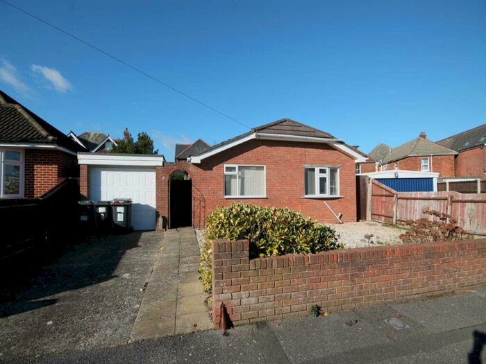 2 Bedroom Bungalow To Rent In Pauncefote Road, Southbourne, Bournemouth, BH5