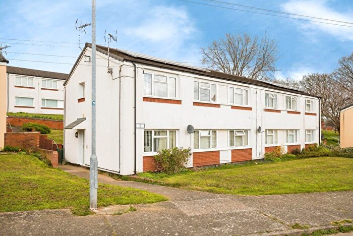2 Bedroom Flat For Sale In Derwent Crescent, Wrexham, LL12