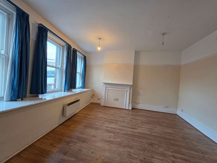 3 Bedroom Flat To Rent In Station Road, Harrow, HA1