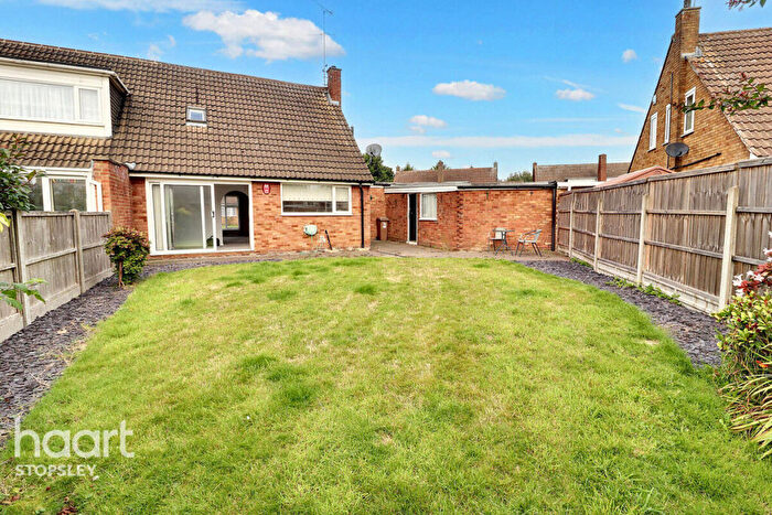 3 Bedroom Chalet For Sale In Langford Drive, Luton, LU2