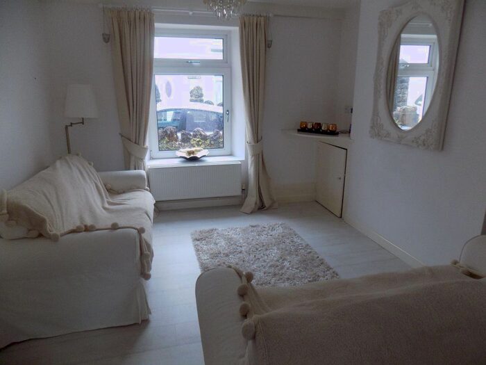 2 Bedroom Property To Rent In Gloucester Place, Mumbles, Swansea SA3