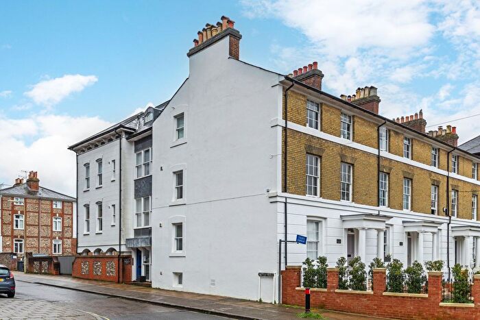 1 Bedroom Flat For Sale In Tower Street, SO23