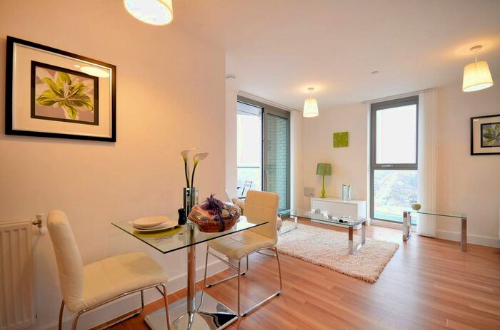 2 Bedroom Flat To Rent In Venice Corte, Lewisham, London, SE13