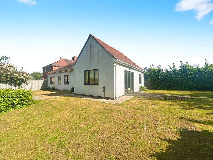 3 Bedroom Bungalow To Rent In Main Road, Shurdington, GL51