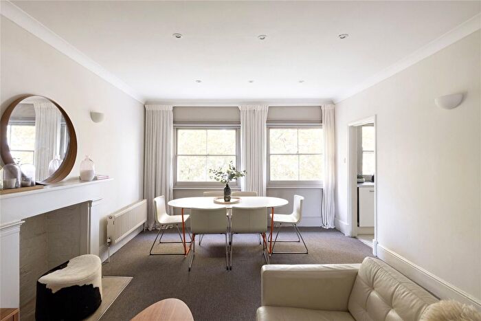 2 Bedroom Flat To Rent In Ladbroke Gardens, Notting Hill, London, W11