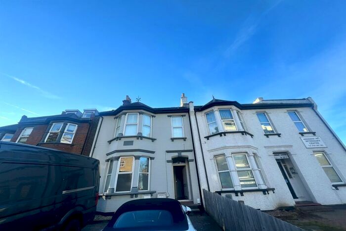 2 Bedroom Flat To Rent In Station Road, DA15