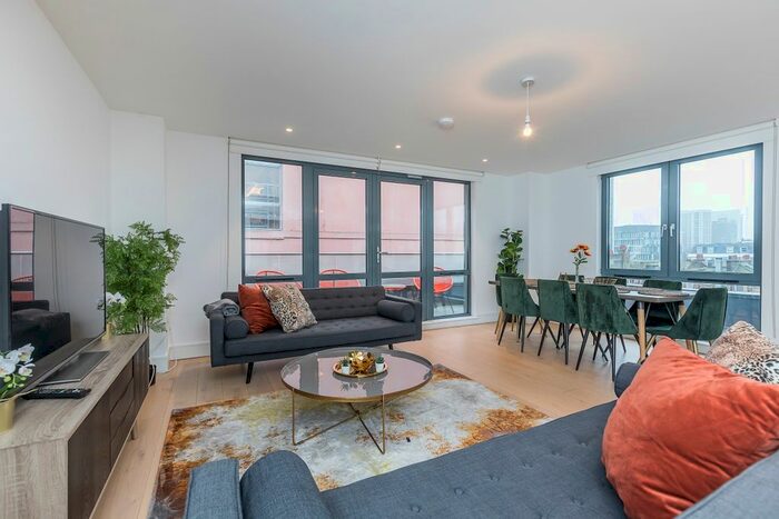 4 Bedroom Flat To Rent In Frampton Street, St Johns Wood, NW8