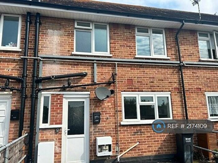 3 Bedroom Maisonette To Rent In Park Parade, Havant, PO9