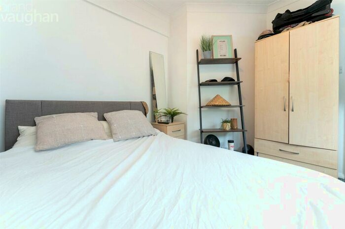4 Bedroom Terraced House To Rent In Edinburgh Road, Brighton, BN2
