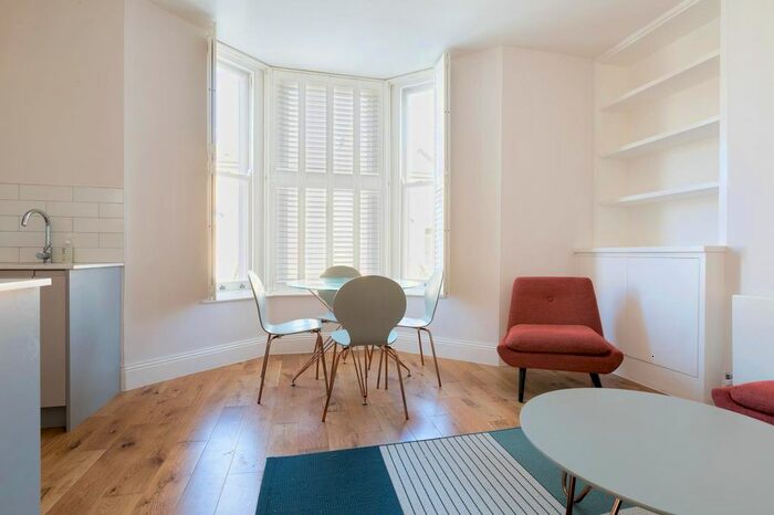 2 Bedroom Maisonette To Rent In Devonshire Drive, London, SE10