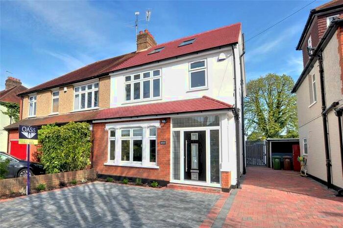 4 Bedroom Semi-Detached House To Rent In Penton Road, Staines-upon-thames, Surrey, TW18