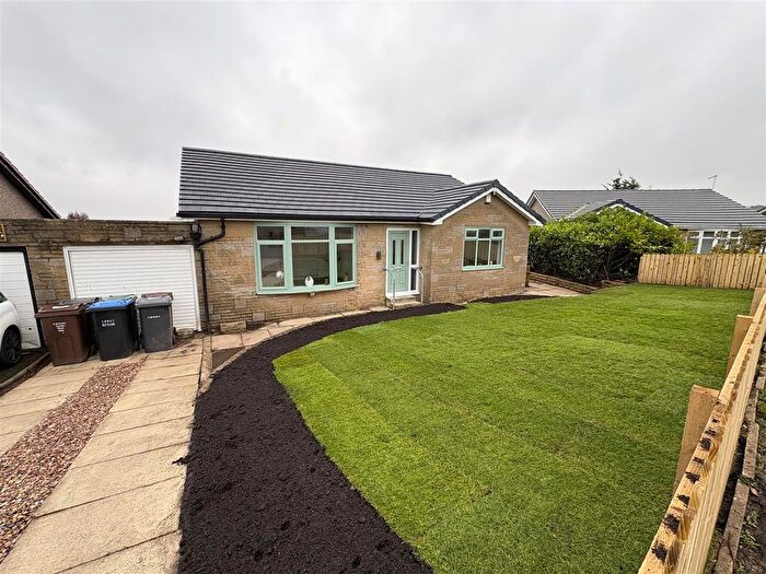 3 Bedroom Semi Detached Bungalow For Sale In Hughendon Drive, Thornton, Bradford, BD13