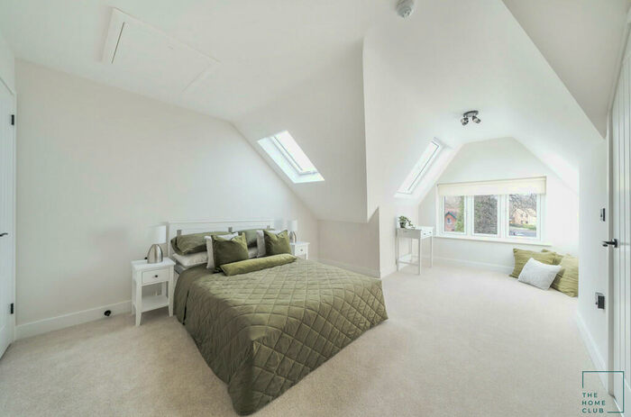 Studio To Rent In High Street, Aldershot, GU12