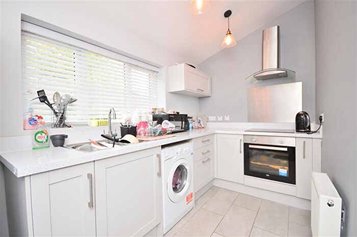 2 Bedroom House To Rent In New Street, Rothwell, Kettering, NN14