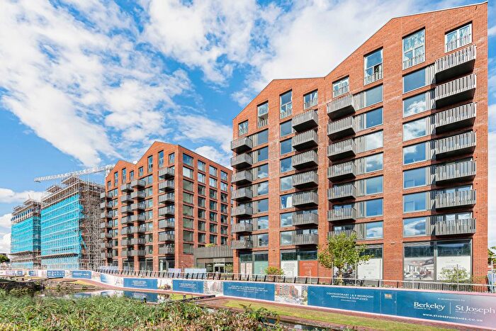 1 Bedroom Flat To Rent In Ashted Wharf, Glasswater Locks, Belmont Row, Birmingham, B4