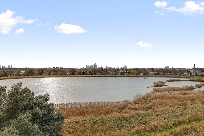 2 Bedroom Apartment For Sale In The Shoreline Building, Newnton Close, N4