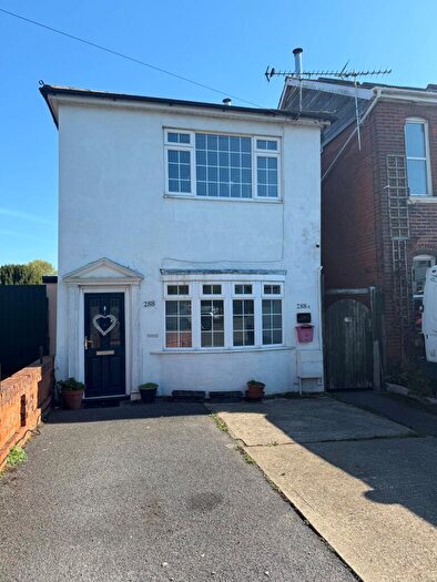 3 Bedroom Detached House To Rent In Priory Road, Southampton, SO17