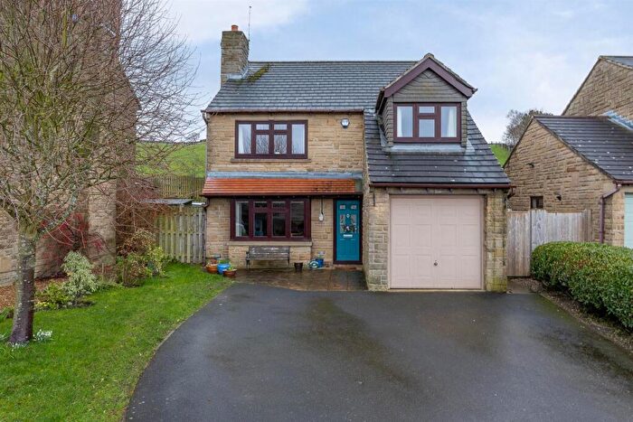 4 Bedroom Detached House For Sale In Epsom Way, Kirkheaton, Huddersfield, HD5