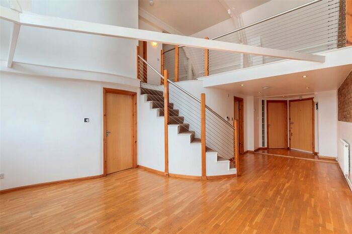 2 Bedroom Flat To Rent In Rutland Road, Victoria Park, E9