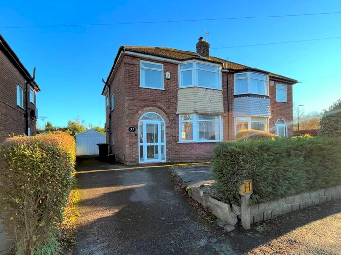 3 Bedroom Semi-Detached House To Rent In Grosvenor Road, Sale, M33