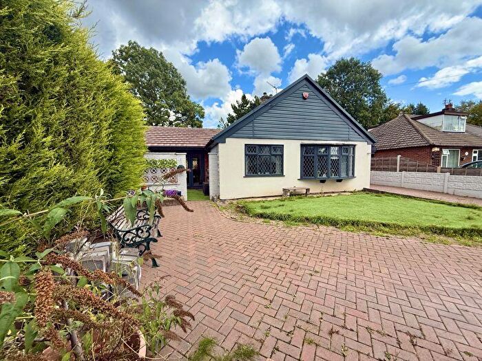 3 Bedroom Detached Bungalow For Sale In Lawton Close, Romiley, SK6