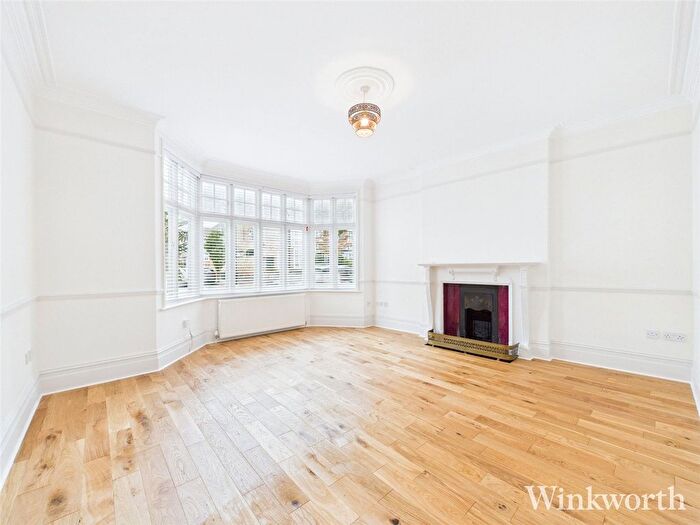 1 Bedroom Flat To Rent In Fordhook Avenue, London, W5