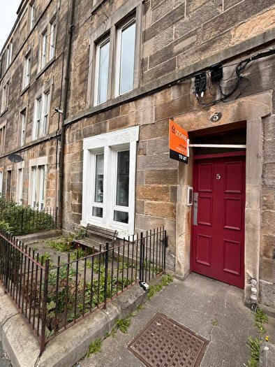 3 Bedroom Flat To Rent In , Downfield Place, Edinburgh, EH11