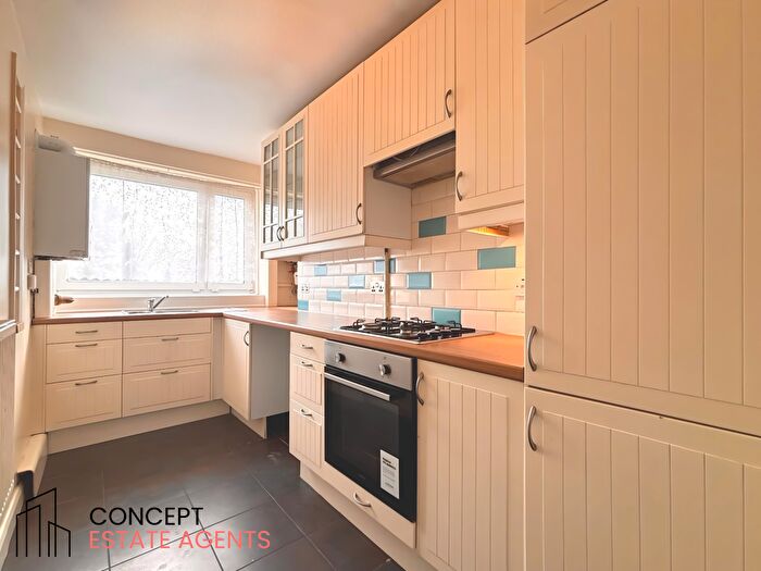 1 Bedroom Flat To Rent In Tangley Grove, Roehampton, SW15