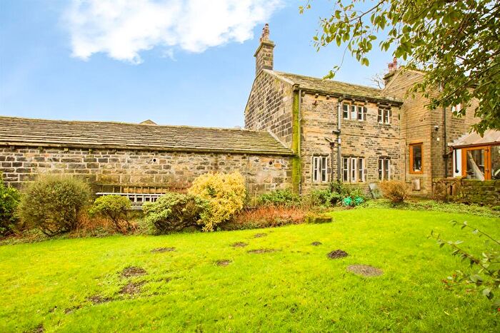 4 Bedroom Semi Detached House For Sale In Lighthazles Road, Ripponden, Sowerby Bridge, HX6