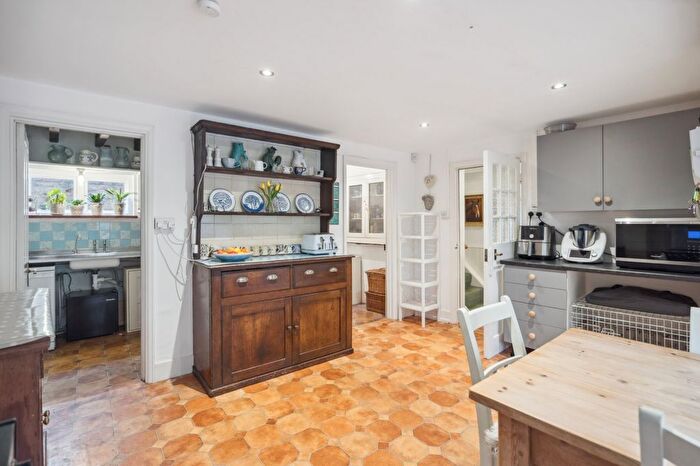 3 Bedroom End Of Terrace House For Sale In High Street, Amersham, Buckinghamshire, HP7