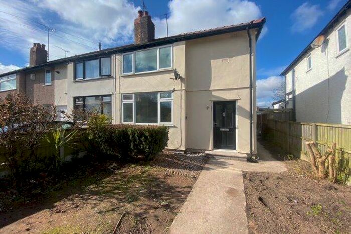 2 Bedroom Property To Rent In Moorfield Drive, Neston, CH64