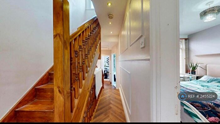 2 Bedroom Flat To Rent In St Kildas Road, Harrow On The Hill, HA1