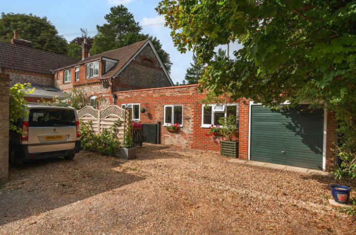 3 Bedroom Semi-Detached House For Sale In Andover Road, Winchester, Hampshire, SO22