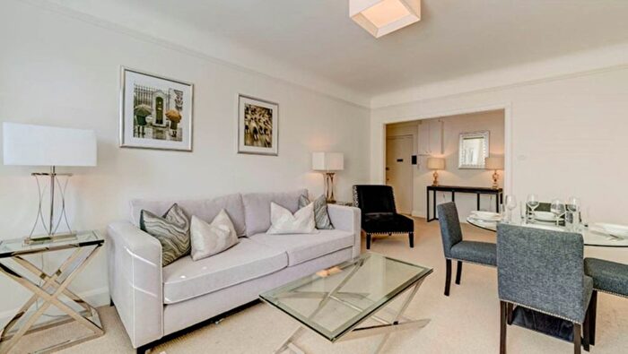2 Bedroom Flat To Rent In Fulham Road, London, SW3