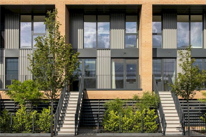 3 Bedroom Maisonette To Rent In Greyhound Parade, Wimbledon Grounds, London, SW17