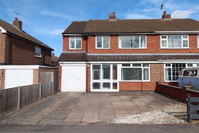 4 Bedroom Semi-Detached House For Sale In Lichfield Drive, Blaby, Leicester, LE8