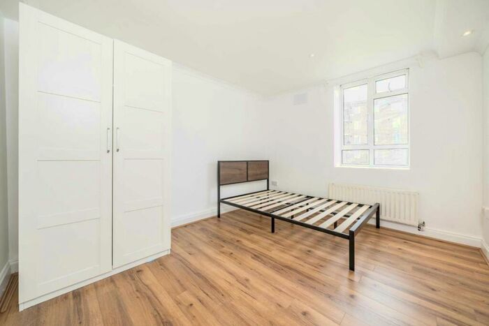 3 Bedroom Flat To Rent In Kingswood Estate, Dulwich, SE21
