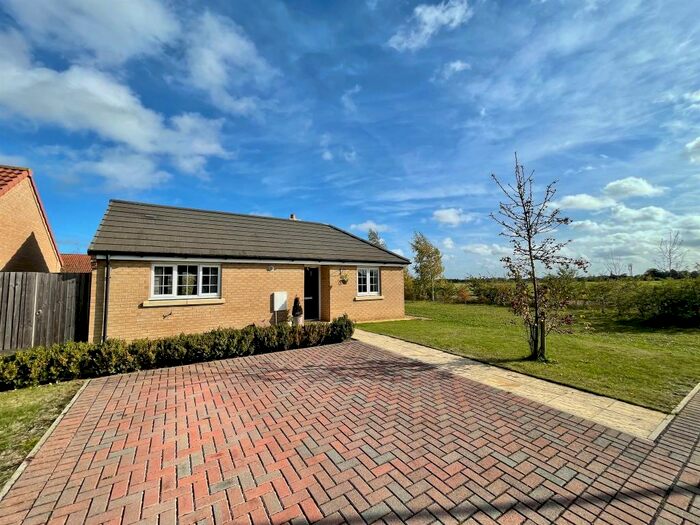 2 Bedroom Detached Bungalow For Sale In Mayfield Gardens, Baston, Peterborough, PE6