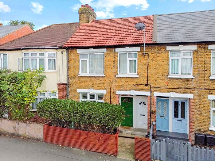 3 Bedroom Flat For Sale In Claremont Road, Walthamstow, London, E17