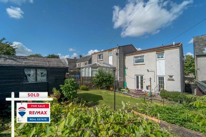 3 Bedroom Semi-Detached House For Sale In Smithy Brae, Kirknewton, EH27