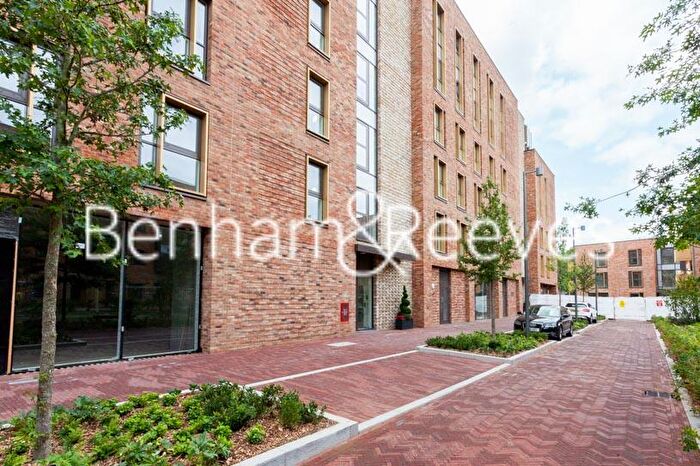 2 Bedroom Apartment To Rent In Gothenburg Court, Bailey Street, SE8