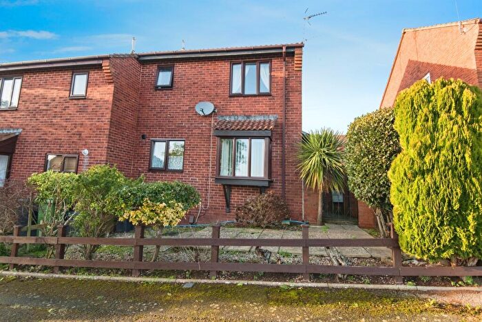 1 Bedroom Semi-Detached House For Sale In Celia Crescent, Exeter, EX4