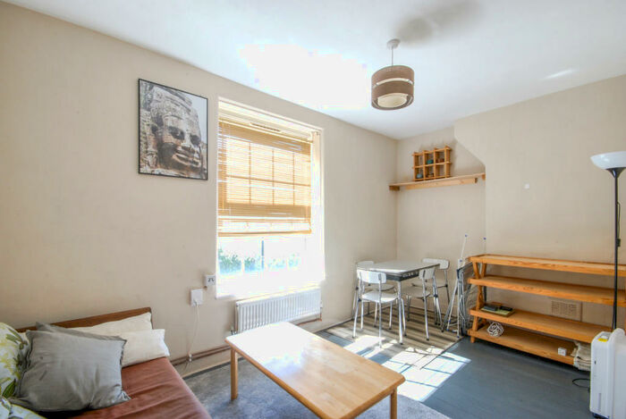 2 Bedroom Flat To Rent In Browne House, Deptford Church Street, London, SE8