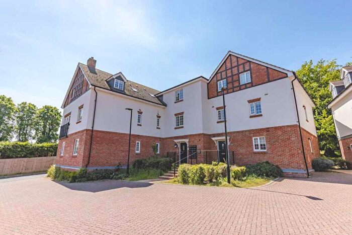 2 Bedroom Apartment For Sale In Grange Road, Chalfont St Peter, SL9