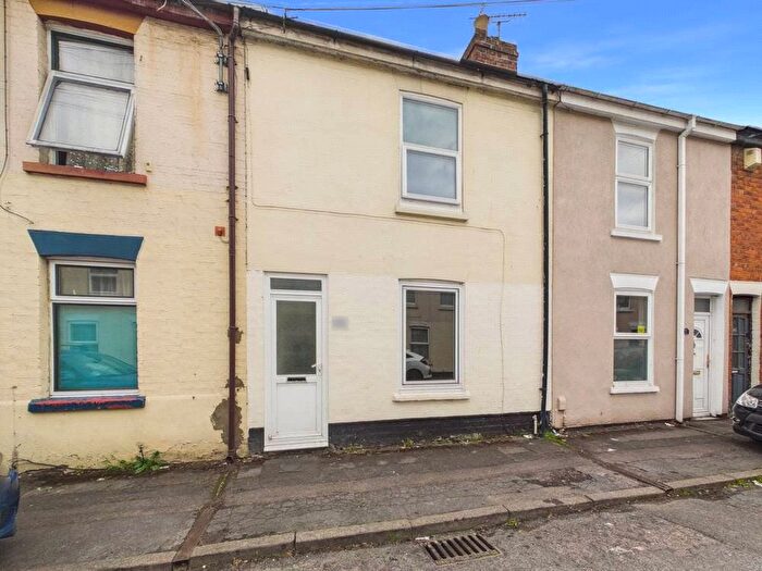 2 Bedroom Terraced House For Sale In New Street, Gloucester, Gloucestershire, GL1