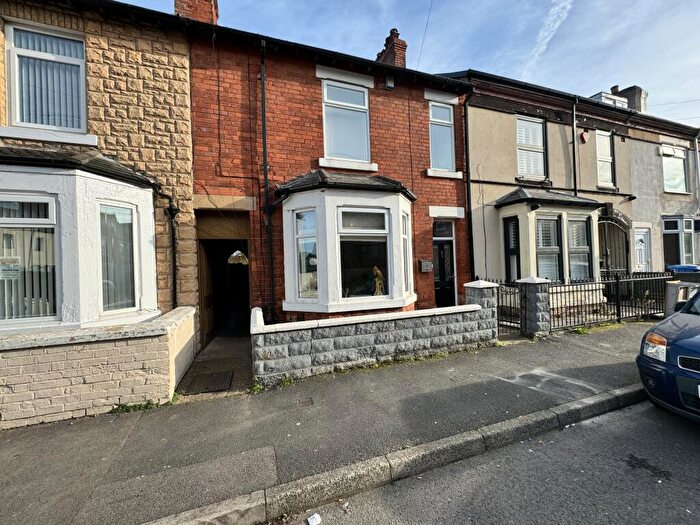 4 Bedroom Town House To Rent In Burns Street, Mansfield, NG18