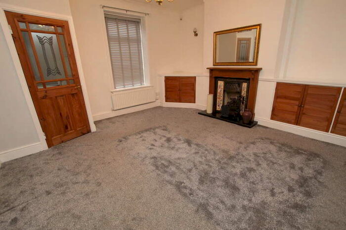 2 Bedroom End Of Terrace House To Rent In Bolton Road, Rochdale, OL11