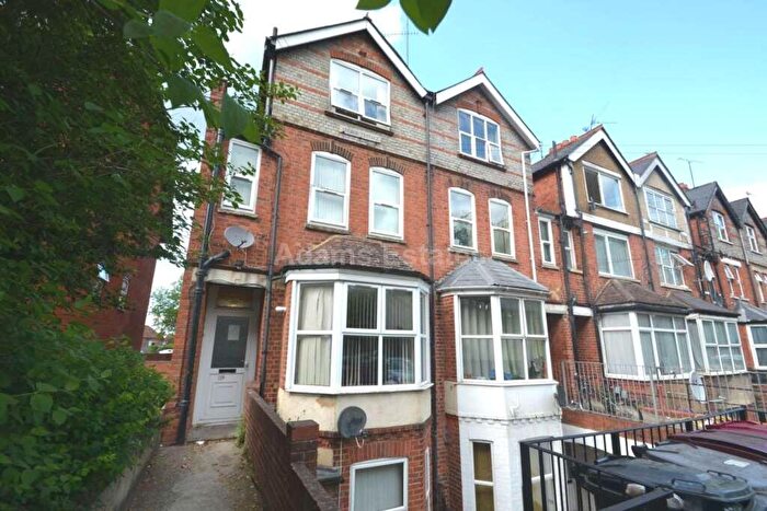 Studio To Rent In London Road, Reading, RG1